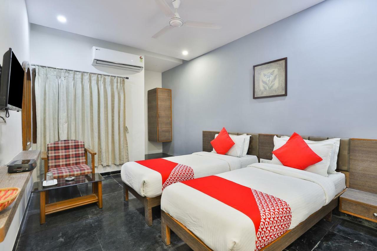 Hotel Chicago Ahmedabad Bilik gambar