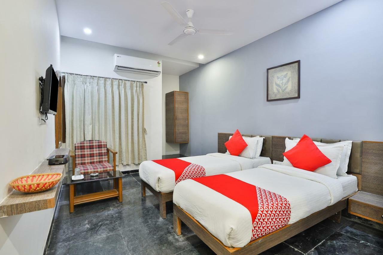 Hotel Chicago Ahmedabad Luaran gambar
