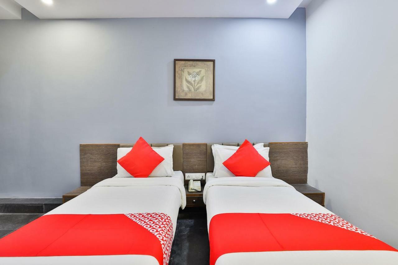 Hotel Chicago Ahmedabad Luaran gambar