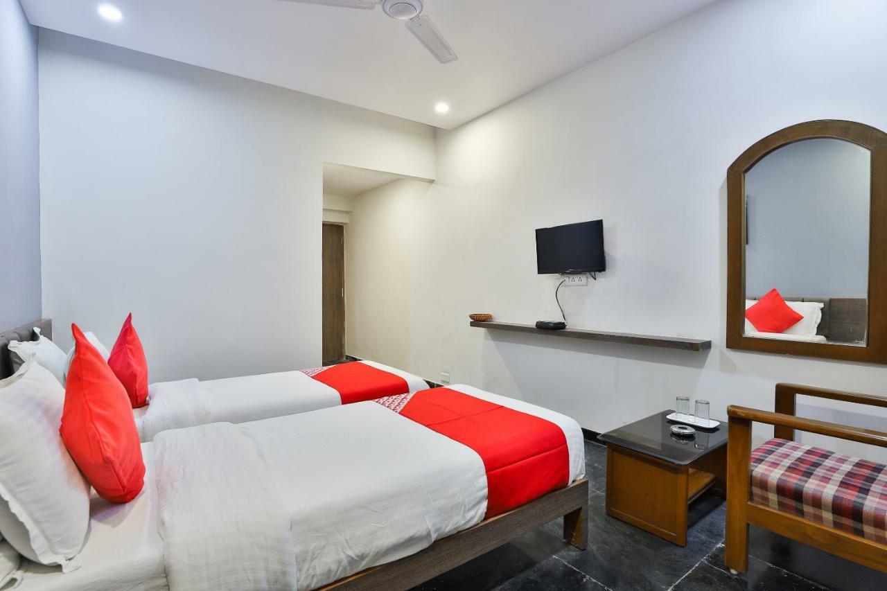 Hotel Chicago Ahmedabad Luaran gambar